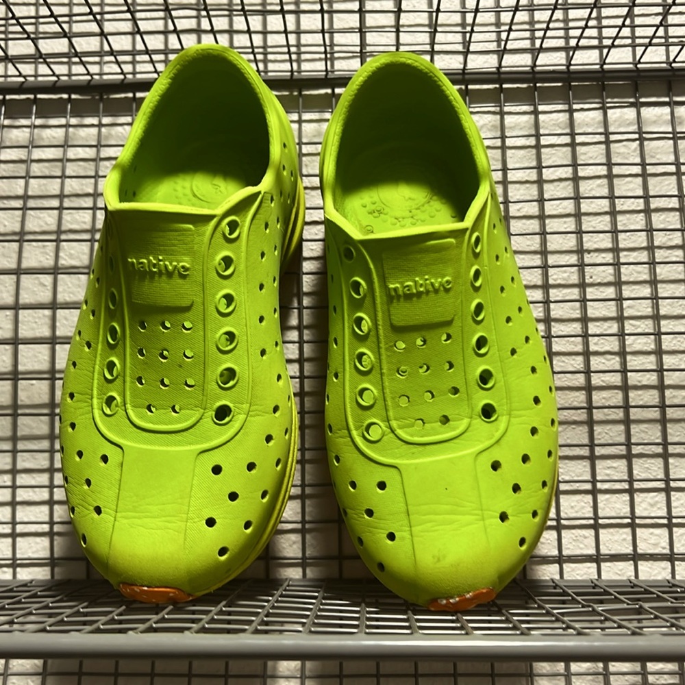 Native Robbie kids green size 11